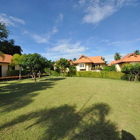 Ratchaburi Maeklong Marina Resort מראה חיצוני תמונה