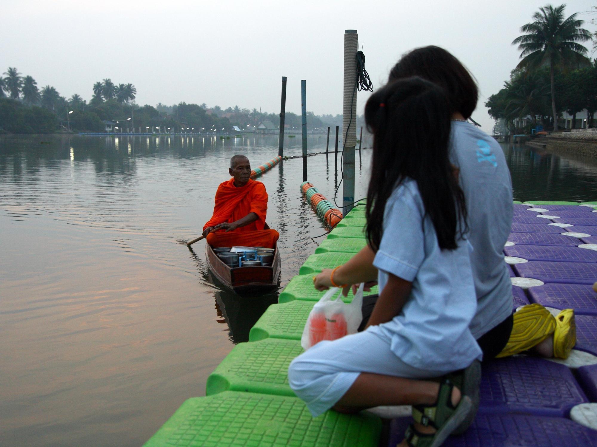 Ratchaburi Maeklong Marina Resort מראה חיצוני תמונה